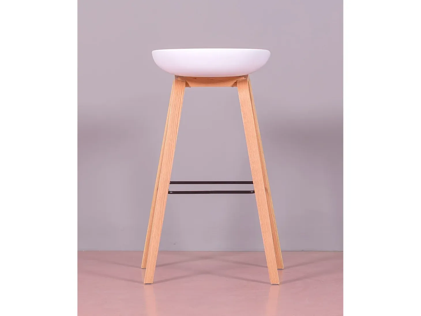 Taburete nórdico con patas de madera de haya (75cm) - Daxer - Blanco