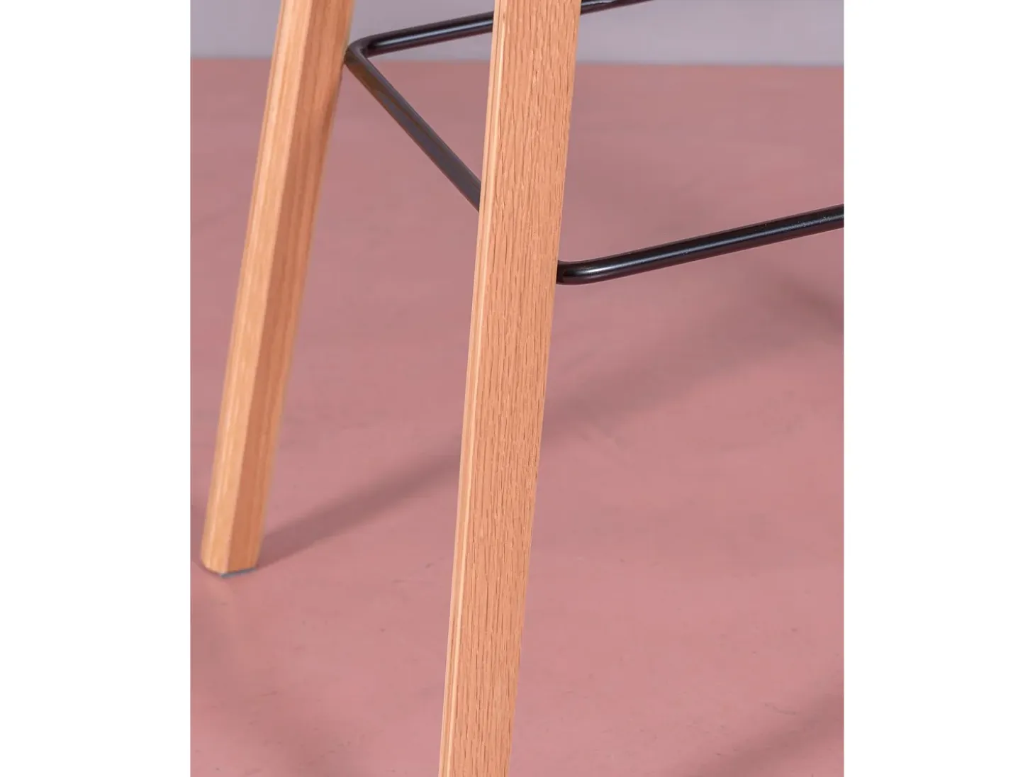 Taburete nórdico con patas de madera de haya (75cm) - Daxer - Blanco