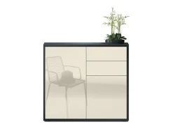 Vladon Cajonera Ben, Cómoda con 2 Puertas y 2 Cajones Negro mate/Crema de alto brillo (79 x 74 x 36 cm)
