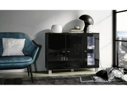 Vladon Cajonera Denjo, Cómoda con 3 Puertas, Negro mate/Negro de alto brillo, incluida iluminación LED (107 x 81 x 35 cm)